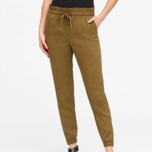 NWT Banana Republic Tencel Paperbag Jogger XSP